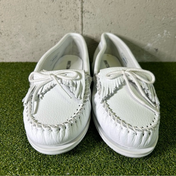Minnetonka White Unbeaded Kiltie 204 Moccasin Loafer Shoes Women’s 11 - Picture 2 of 8
